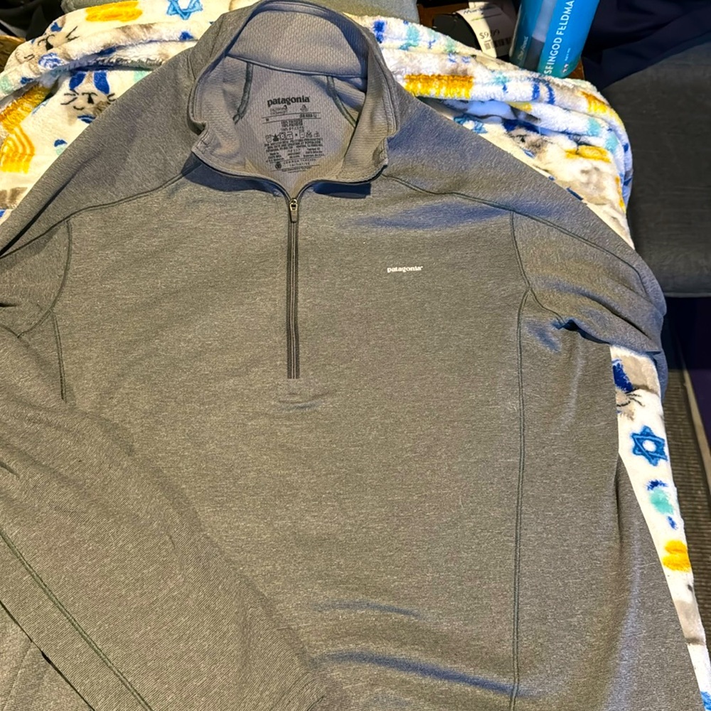Patagonia Medium 1/4 zip grey pullover midweight 3 Common Thread Initiative